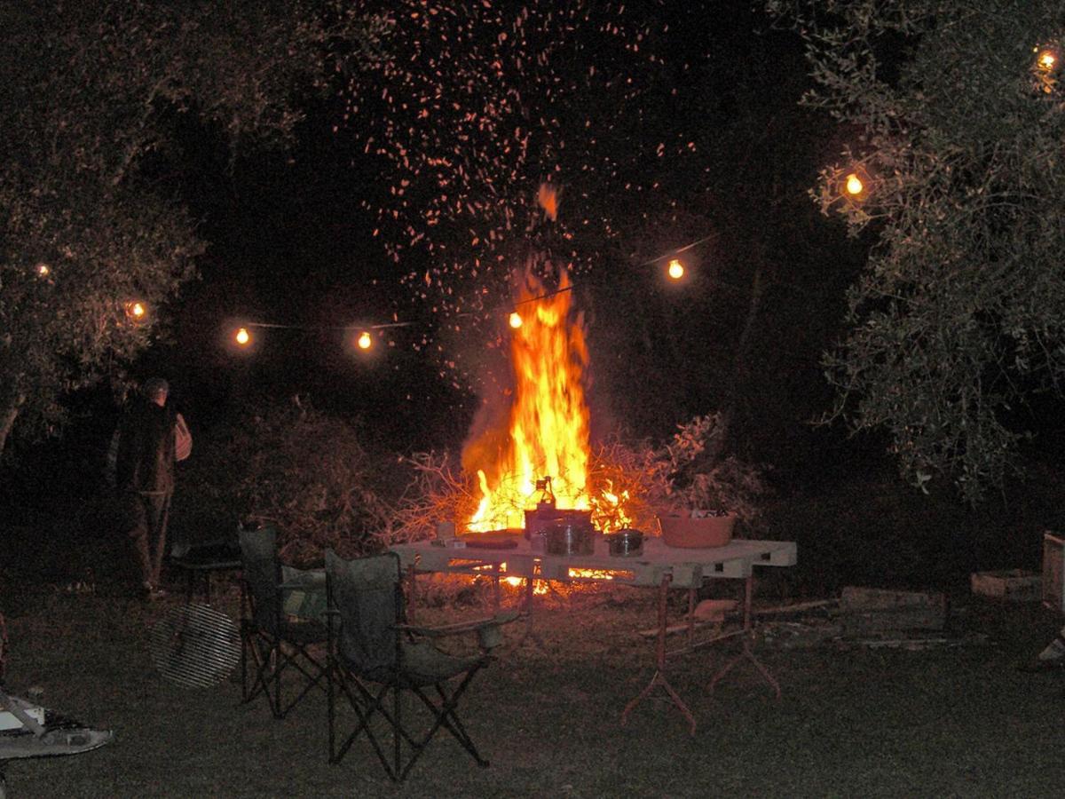 Camping Terreno-Ro-Bi-Li Hotel Cutrofiano Exterior photo