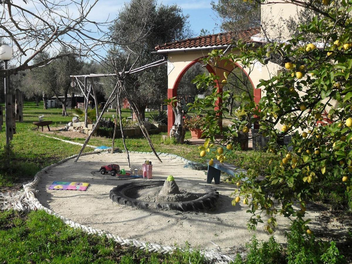 Camping Terreno-Ro-Bi-Li Hotel Cutrofiano Exterior photo