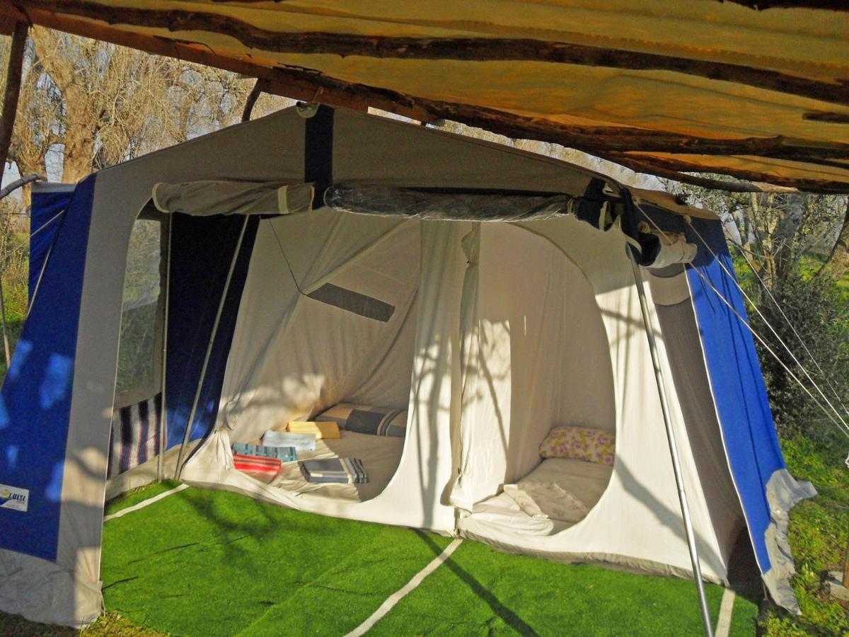 Camping Terreno-Ro-Bi-Li Hotel Cutrofiano Exterior photo